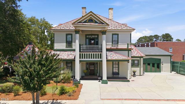 201 E Hill St, Benson, NC 27504
