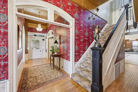 Entry Way - 201 E Hill St, Benson, NC 27504 photo 6 of 8