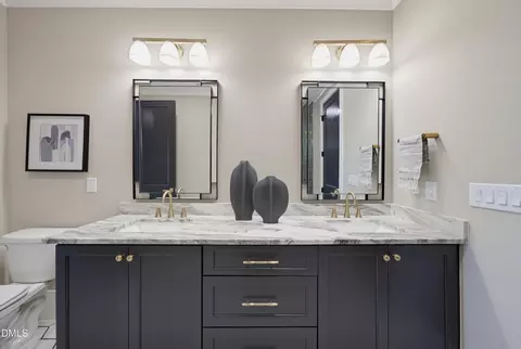 Bath - 413 Pinecroft Dr, Raleigh, NC 27609 photo 3 of 8