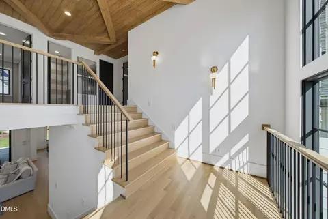 Entry Way - 413 Pinecroft Dr, Raleigh, NC 27609 photo 4 of 8