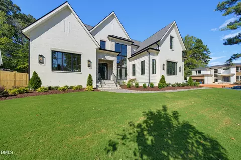 Exterior - 413 Pinecroft Dr, Raleigh, NC 27609 photo 3 of 15