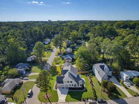 View/Area - 413 Pinecroft Dr, Raleigh, NC 27609 photo 2 of 2