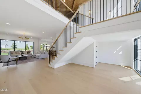 Entry Way - 413 Pinecroft Dr, Raleigh, NC 27609 photo 2 of 8