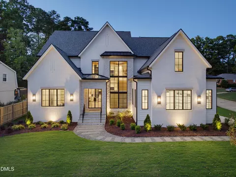 Exterior - 413 Pinecroft Dr, Raleigh, NC 27609 photo 6 of 15