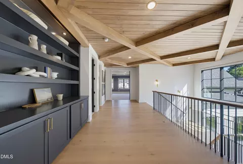Entry Way - 413 Pinecroft Dr, Raleigh, NC 27609 photo 6 of 8