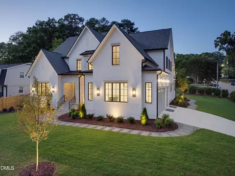 Exterior - 413 Pinecroft Dr, Raleigh, NC 27609 photo 5 of 15