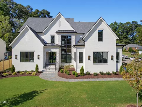 Exterior - 413 Pinecroft Dr, Raleigh, NC 27609 photo 1 of 15