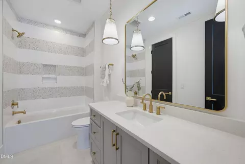 Bath - 413 Pinecroft Dr, Raleigh, NC 27609 photo 1 of 8