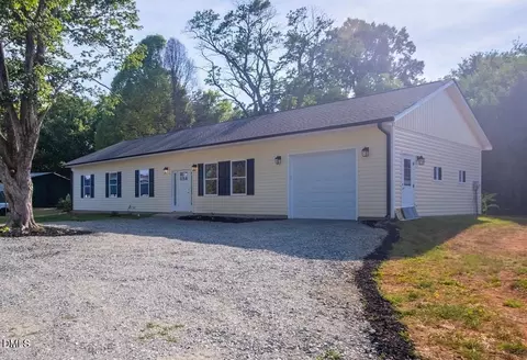 132 N State St, Haw River, NC 27258
