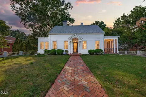 934 S Chestnut St, Henderson, NC 27536