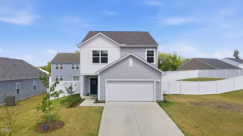 720 Shepard Rock Dr, Zebulon, NC 27597