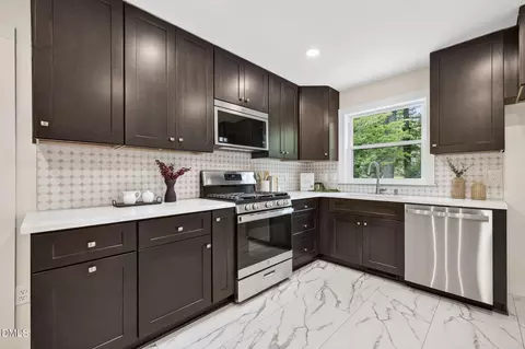 Kitchen - 4612 Radcliff Rd, Raleigh, NC 27609 photo 2 of 3