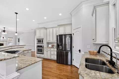 Kitchen - 2837 Cameron Pond Dr, Cary, NC 27519 photo 2 of 8