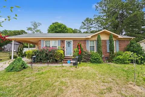 3324 Hunting Bay Dr, Spring Lake, NC 28390