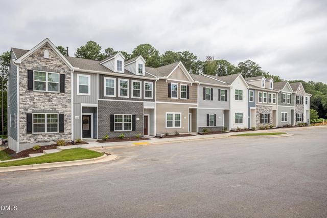 38 Seville Way, Clayton, NC 27520
