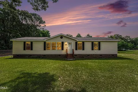 694 John Lee Rd, Dunn, NC 28334