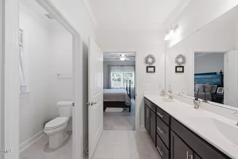 Bath - 1027 Chamblee Ct, Durham, NC 27703 photo 3 of 3