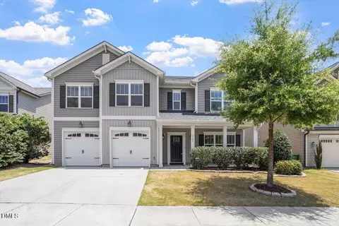 2104 Temple Hills Way, Fuquay Varina, NC 27526