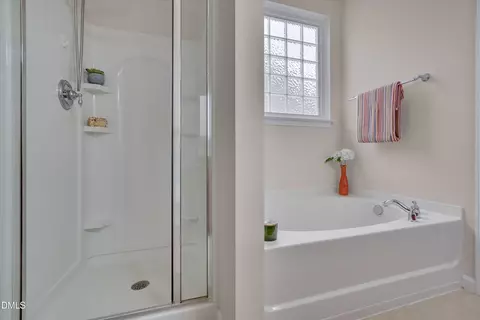 Bath - 7702 Morrell Ln, Durham, NC 27713 photo 2 of 3