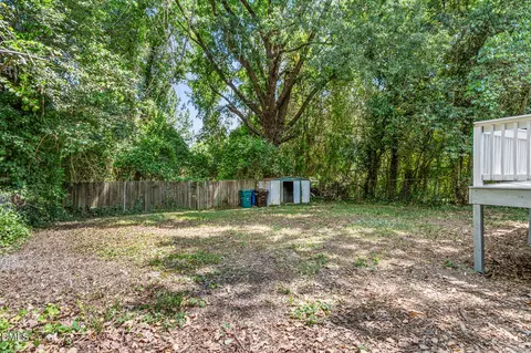 Exterior - 609 E Maynard Ave, Durham, NC 27704 photo 7 of 8
