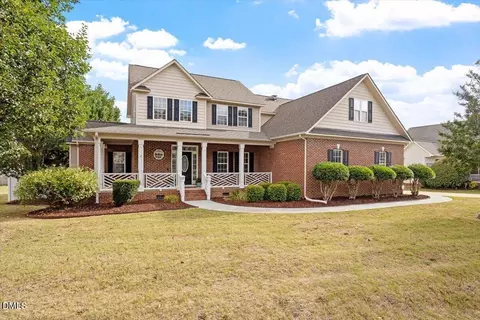 89 River Knoll Dr, Clayton, NC 27527