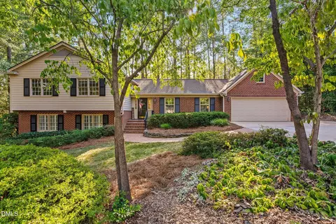 6017 Dodsworth Dr, Raleigh, NC 27612