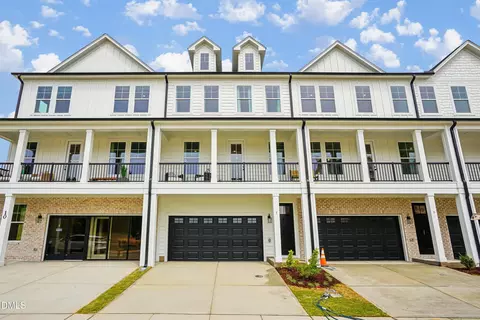 34 E Tiger Lily Trl #107, Clayton, NC 27527
