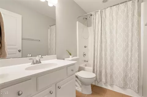 Bath - 3565 Sugar Tree Pl, Durham, NC 27713 photo 4 of 5