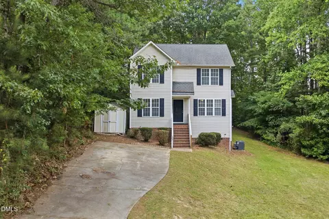 547 Lockwood Dr, Clayton, NC 27527