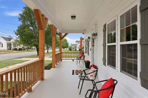 Exterior - 213 W Parrish Dr, Benson, NC 27504 photo 3 of 5