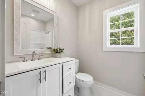 Bath - 213 W Parrish Dr, Benson, NC 27504 photo 4 of 5