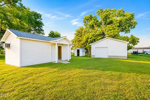 Exterior - 10100 Green Path Rd, Dunn, NC 28334 photo 4 of 4