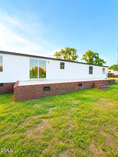 Exterior - 10100 Green Path Rd, Dunn, NC 28334 photo 3 of 4