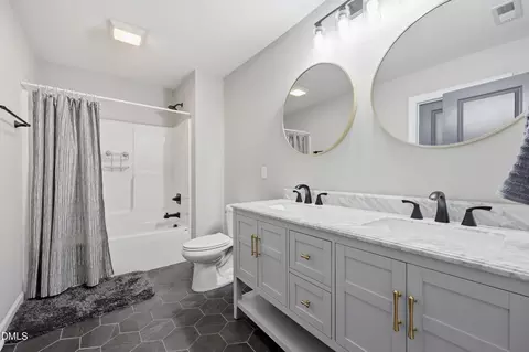 Bath - 72 Edes Ct, Cameron, NC 28326 photo 5 of 7