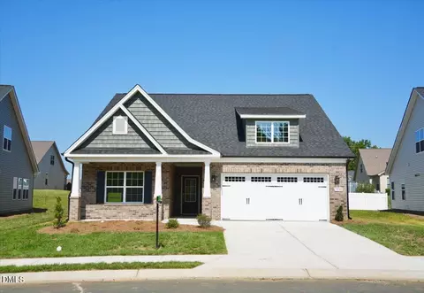 1040 Fairhaven Dr #101, Mebane, NC 27302