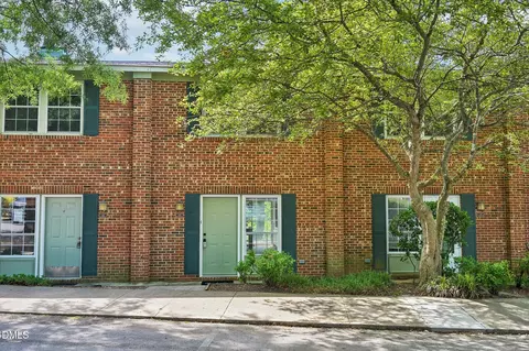 120 Friar Ln, Carrboro, NC 27510