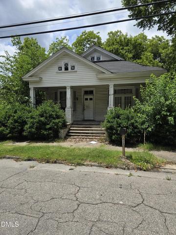 828 Nicholas St, Henderson, NC 27536