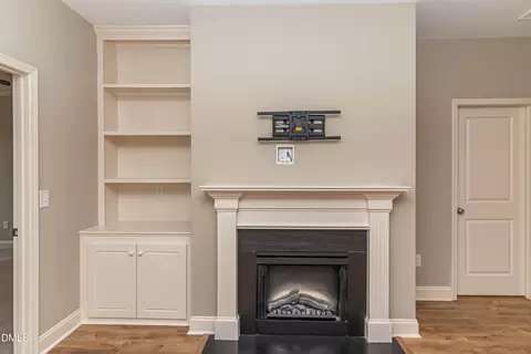Living - 282 Sunfish St, Smithfield, NC 27577 photo 2 of 3