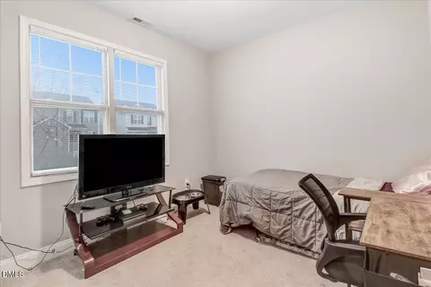 Bedroom - 282 Sunfish St, Smithfield, NC 27577 photo 5 of 9