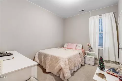 Bedroom - 282 Sunfish St, Smithfield, NC 27577 photo 8 of 9