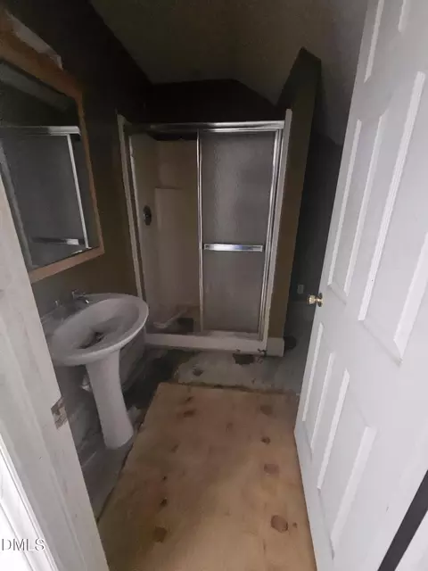 Bath - 202 E Blanche St, Pine Level, NC 27568 photo 2 of 2