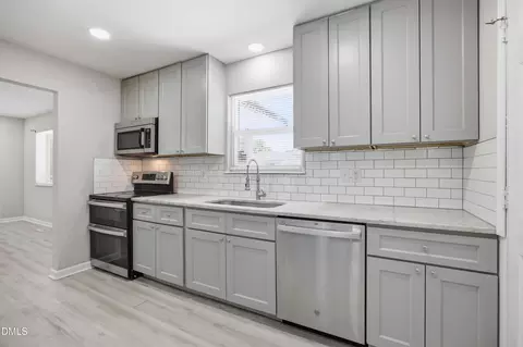 Kitchen - 1007 Grant St, Durham, NC 27701 photo 6 of 8