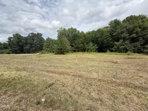 264 N 15th St, Erwin, NC 28339 photo 5