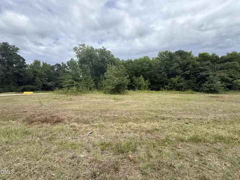 264 N 15th St, Erwin, NC 28339 photo 3
