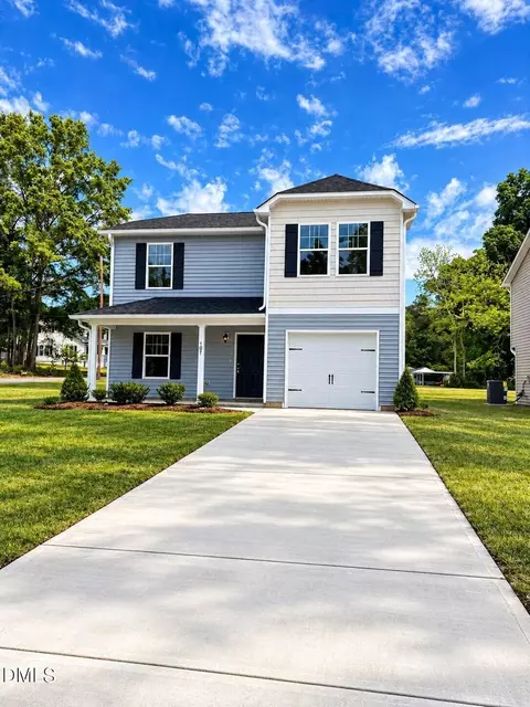 107 W Highland Ave, Kinston, NC 28501