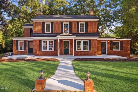 1424 Carthage St, Sanford, NC 27330