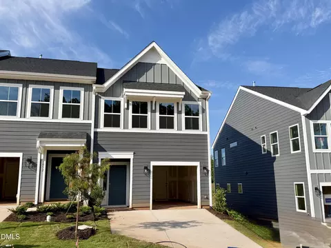 1050 Tea Rose Ct #370, Durham, NC 27703