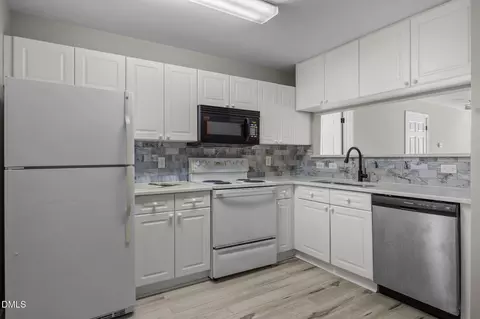 Kitchen - 929 Morreene Rd #A23, Durham, NC 27705 photo 2 of 4