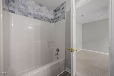 Bath - 929 Morreene Rd #A23, Durham, NC 27705 photo 4 of 6