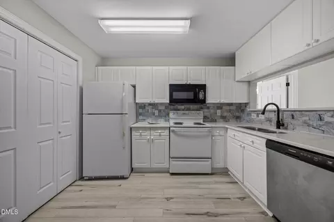 Kitchen - 929 Morreene Rd #A23, Durham, NC 27705 photo 4 of 4